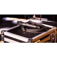 Mikrofonok és fejhallgatók